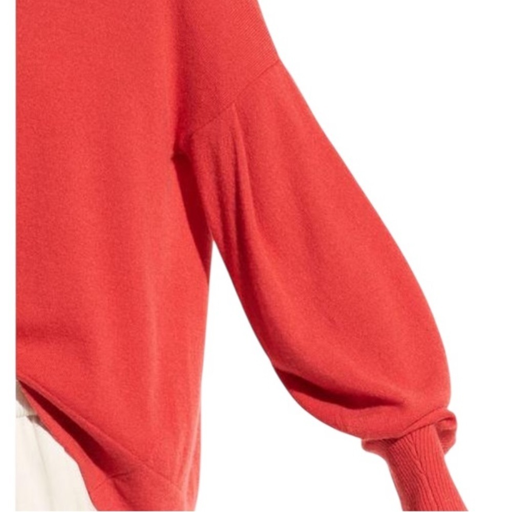 Vince Pleated Sleeve Cashmere Crew in Poppy - Picture 2 of 11